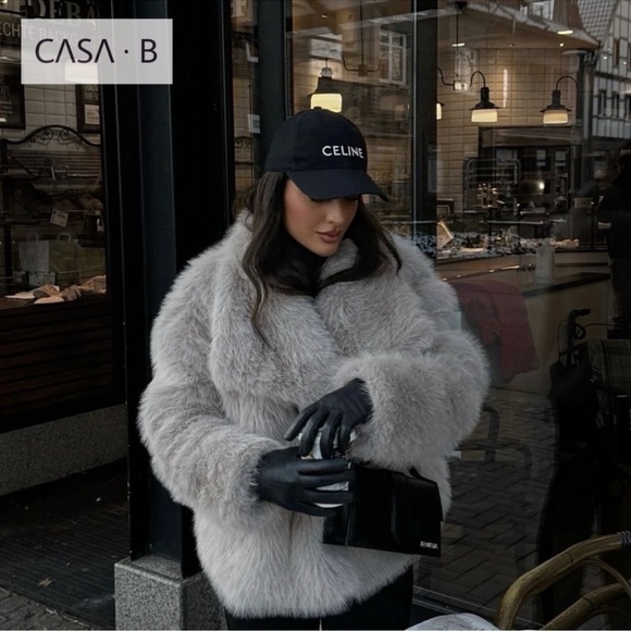 NEW💫CASA B| Heiress Grey Faux Fur Chic Long Sleeve Outerwear Lapel Collar Jacket - Picture 9 of 9